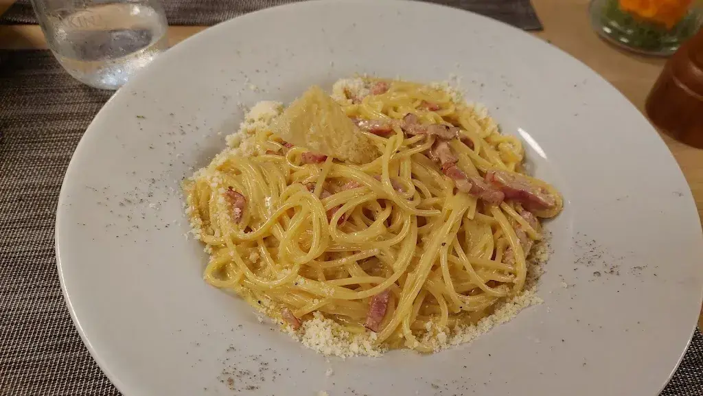 Atanu Maulik_Café de la Place_Meyrin_review