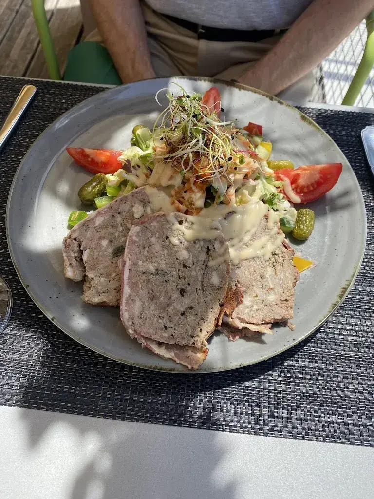 Melody Welsh_La Carte Gourmande_Meyrin_review