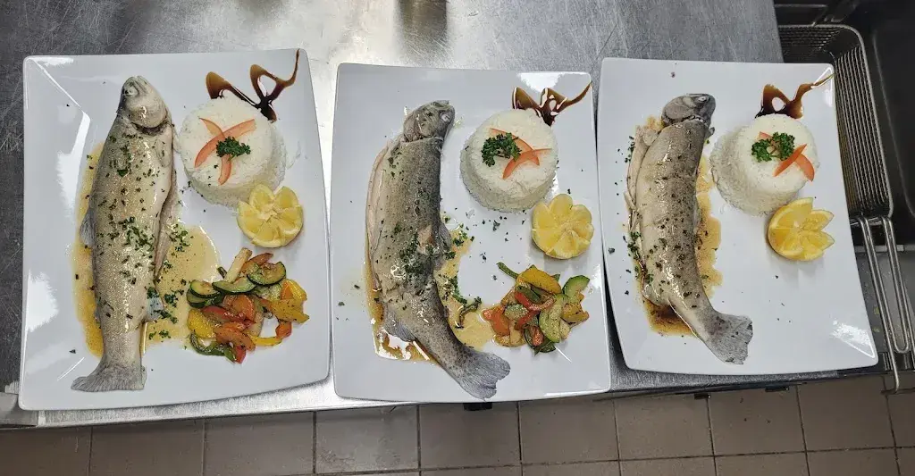 Menu_Restaurant Pizzeria Le Yacht chez Miha_Soyhières_image_6