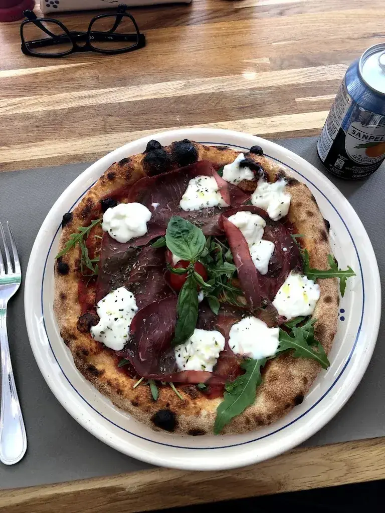 Charles De Foresta_Spizzi Pizza_Fribourg_avis