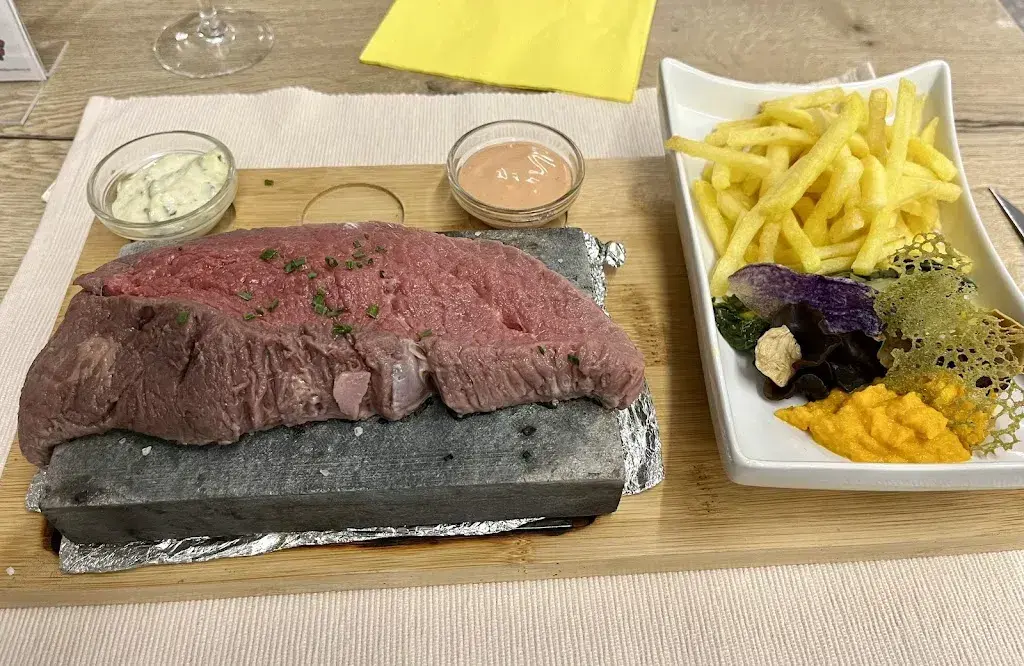 Juan Guevara_Le Bistrot Restaurant_Lajoux_review