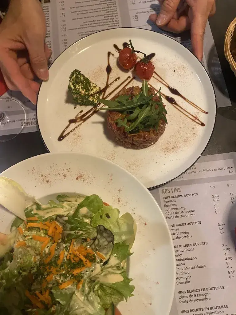 Nadja Mühlemann_Le Cheval Blanc Chez Paco_Alle_review