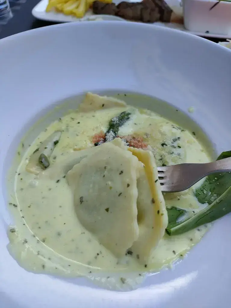 Paradise On Earth_Hôtel-Restaurant La Croix Fédérale_Porrentruy_review