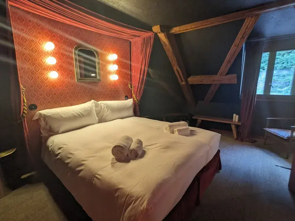 Courtney Marie Grant_Peanut Medieval Lodge - St-Ursanne_Saint-Ursanne_review