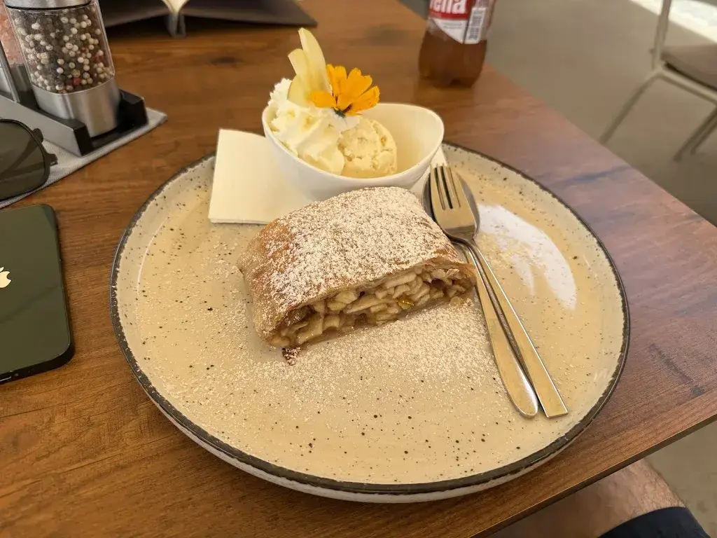 Oksana But_Mountain Restaurant Fürenalp_Engelberg_avis