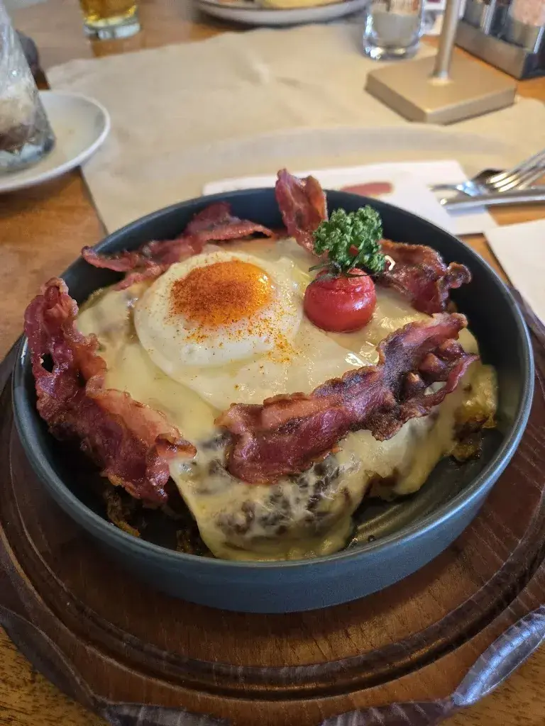 Manuel Borrego Jr._Mountain Restaurant Fürenalp_Engelberg_avis