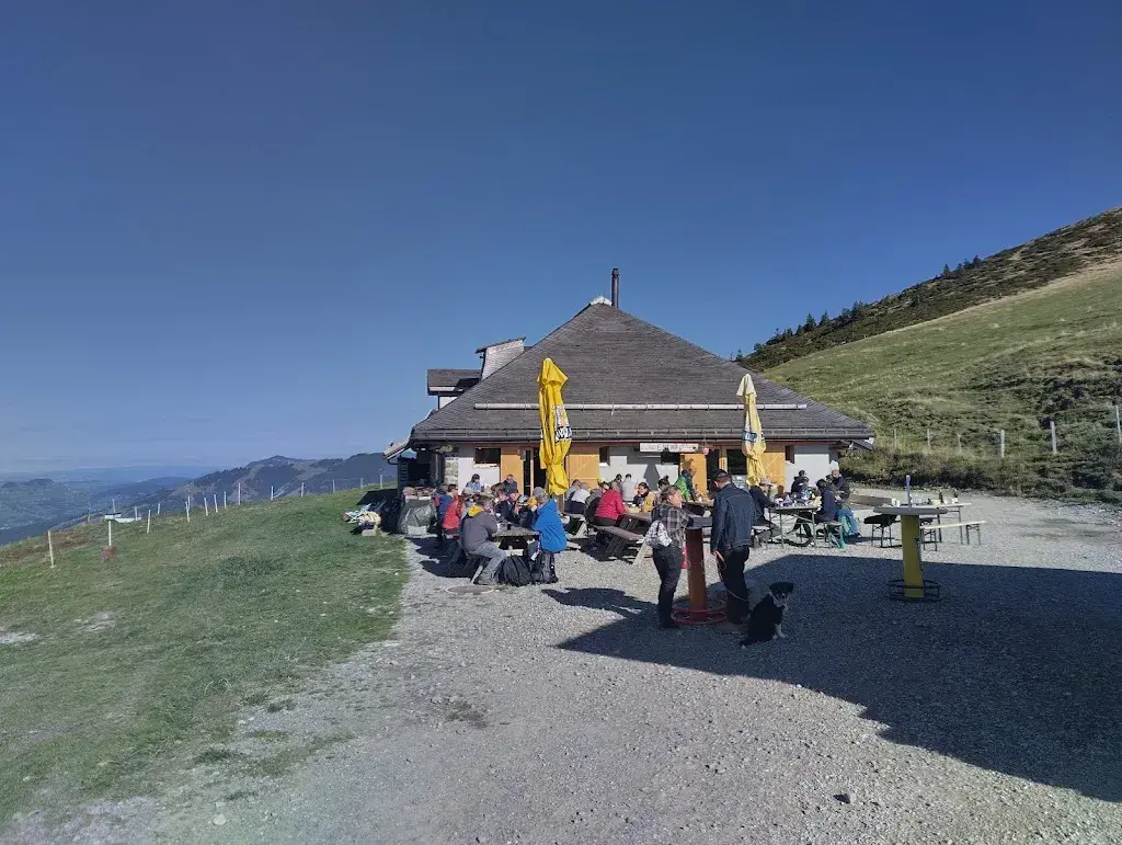 Pascal Schäkel_Chalet de La Berra_La Roche_review