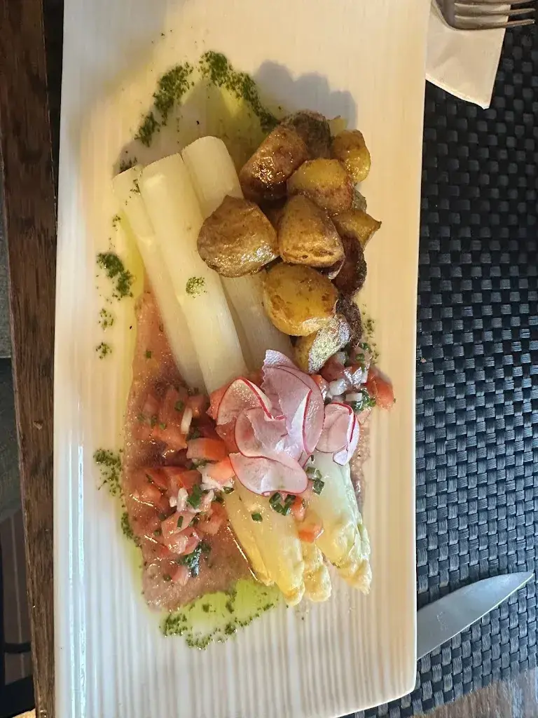 Joanne Fong_Edelweiss_Liechtenstein_review