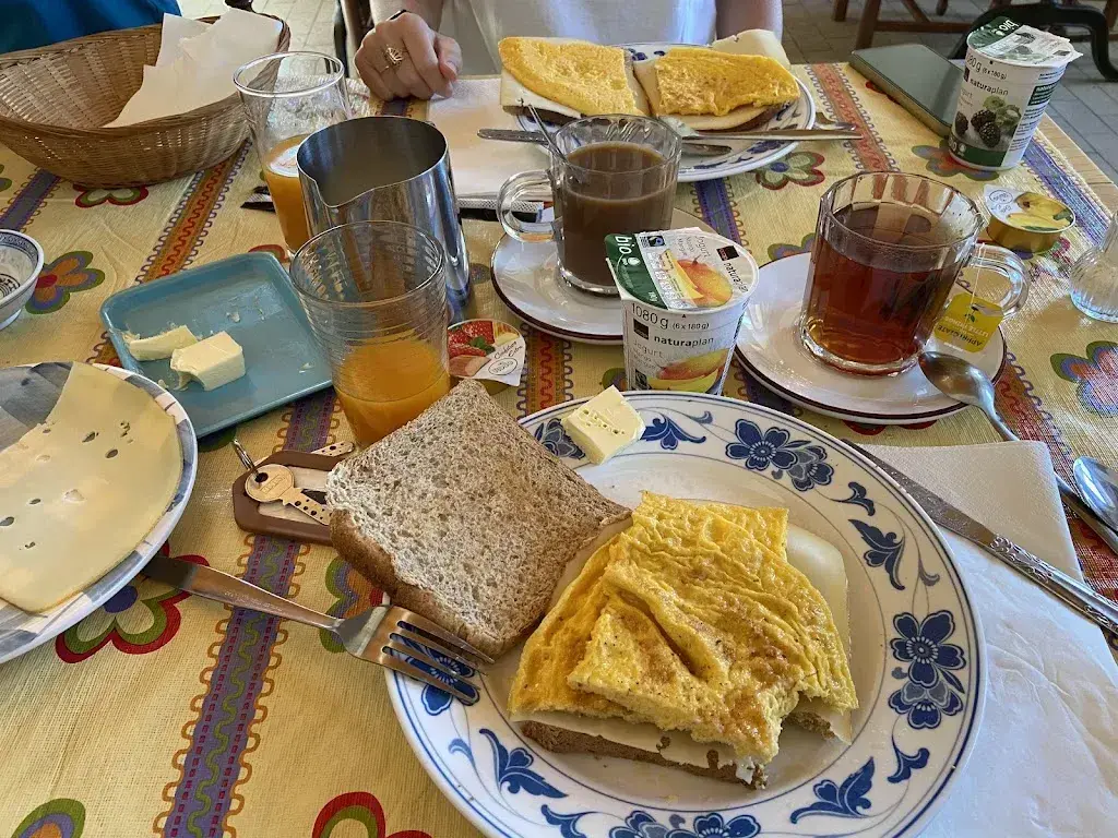 Eva Valencia_Forellenhof Hotel de la Truite_Frinvillier_review