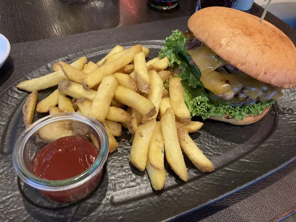 Stefan M._b_smart restaurant Bendern_Liechtenstein_review