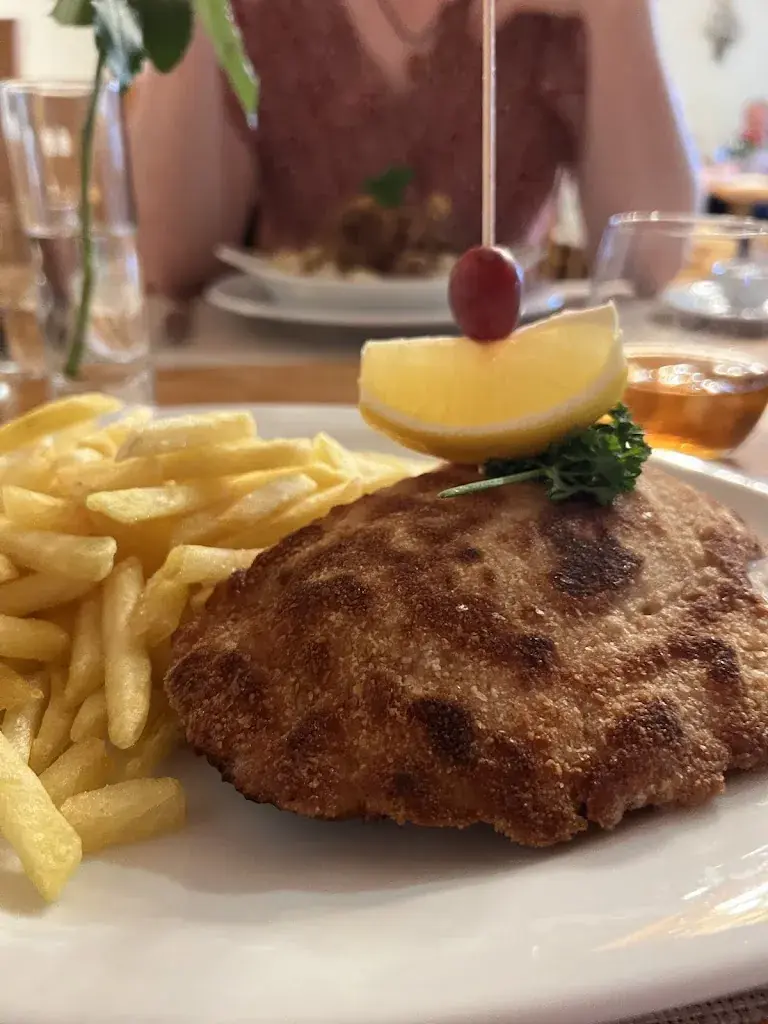 Benjamin Günther_Gasthaus zum Hirschen_Liechtenstein_avis