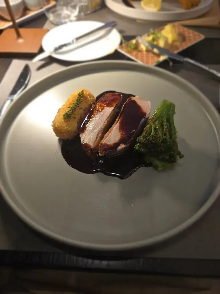 Daniel Whitcomb_tenn Restaurant_Liechtenstein_review