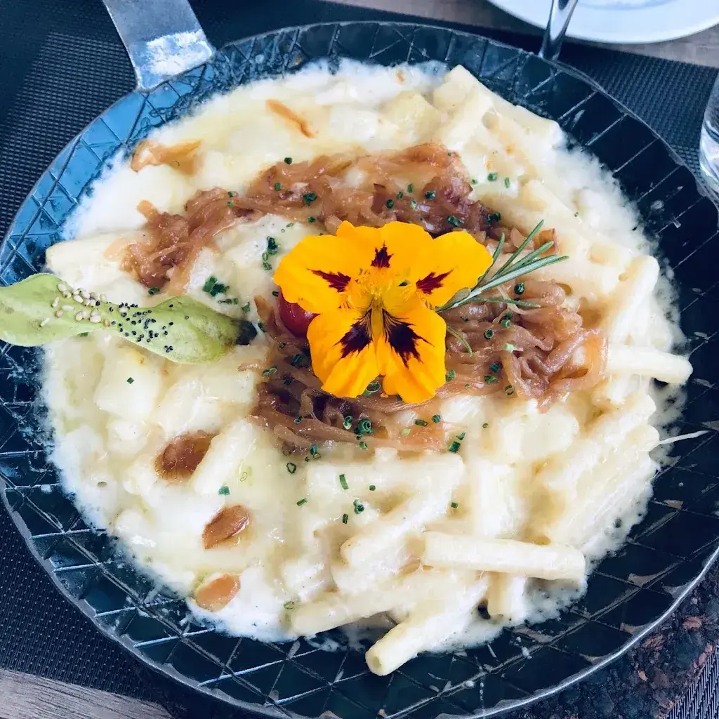 The C&R Travel.Love.Adventures_Restaurant Rössli_Schwarzenberg_review