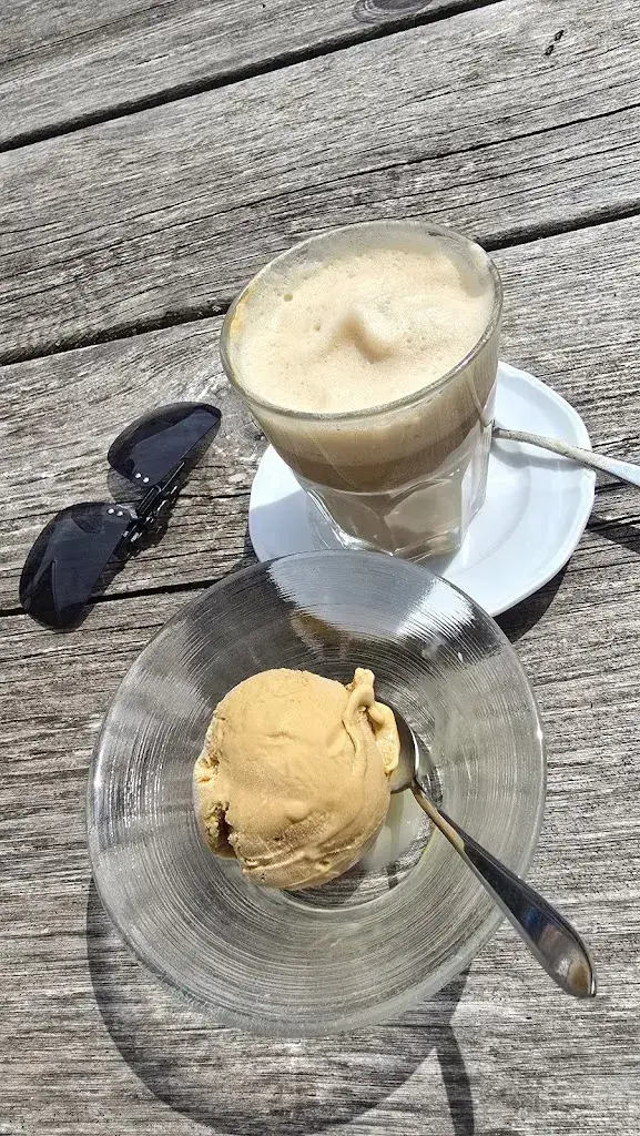 ross schnecke_Métairie Jobert_Prés-d'Orvin_review