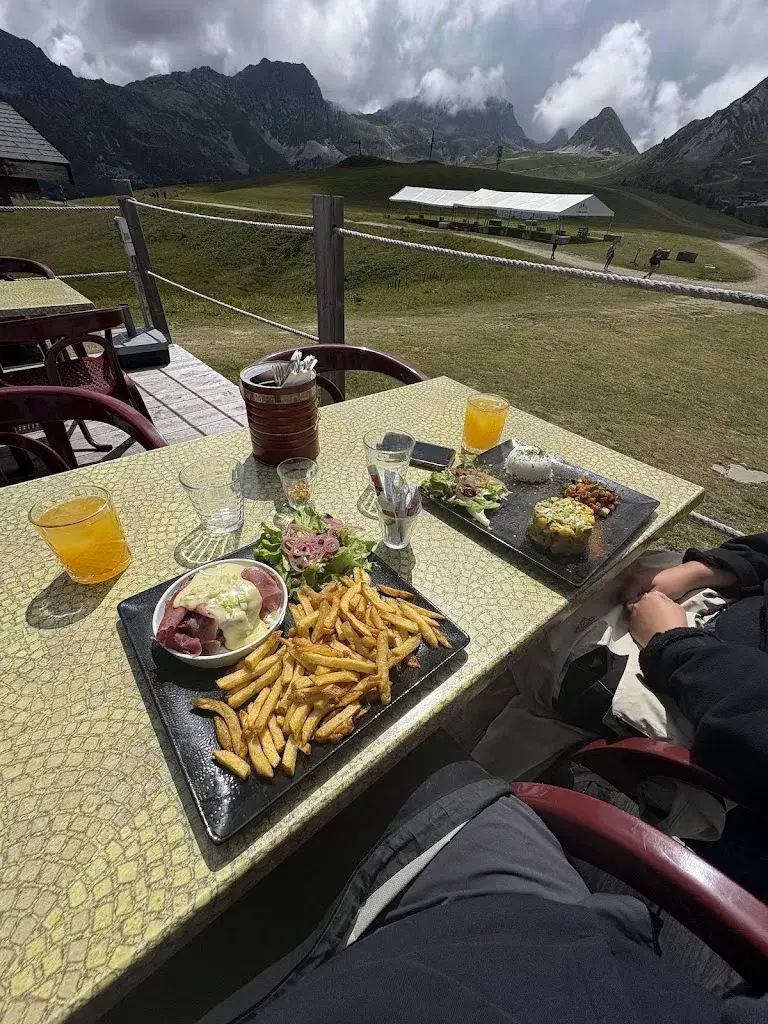 Thomas Baines_Restaurant Le Dou Du Praz_France_avis