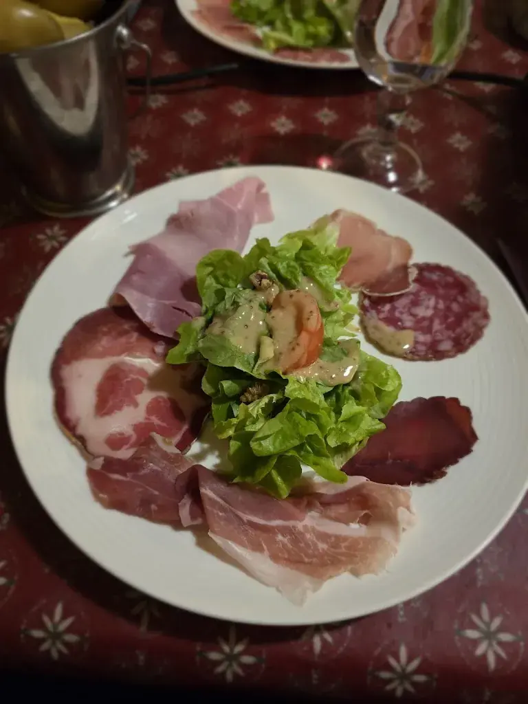 Gavin Farr_Le Mouflon_France_review