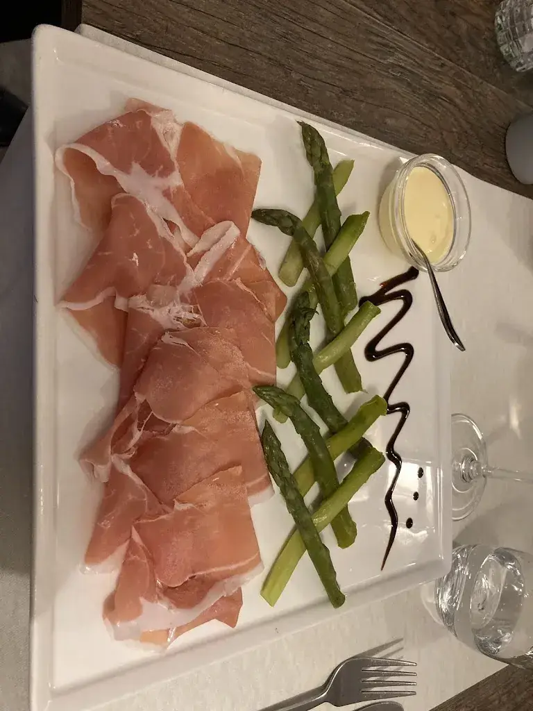 Charlotte P._Moderne Trattoria du Bourg_Fribourg_review