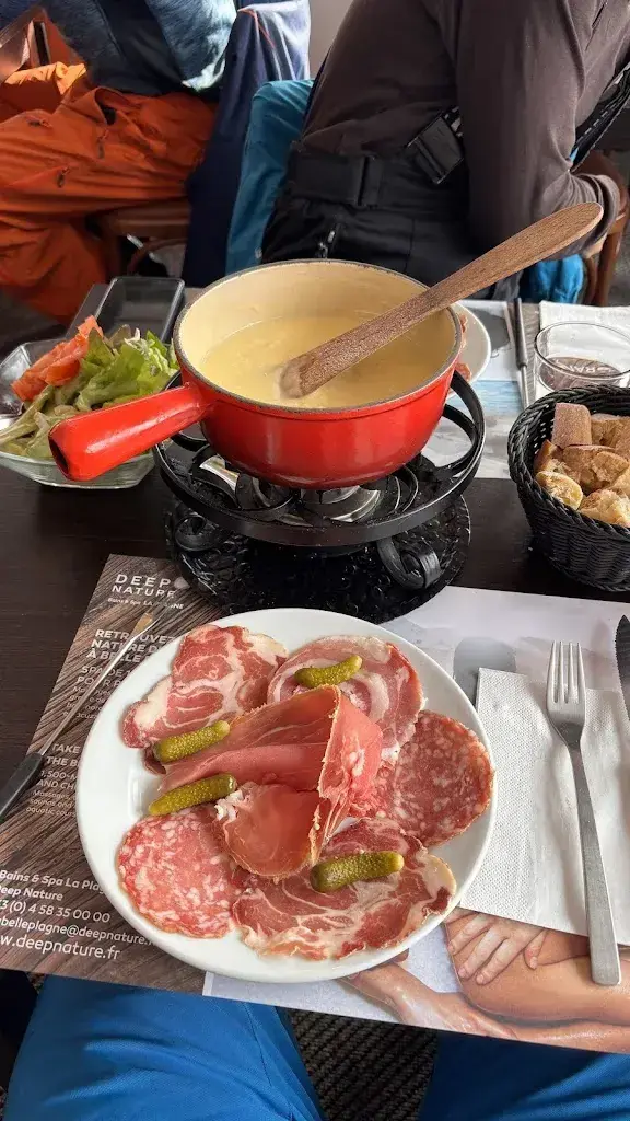 Justin C_Le Hors Piste_France_review