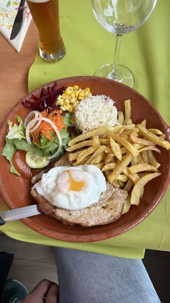 Julien Girardin_Centre portuguais_Romont_avis