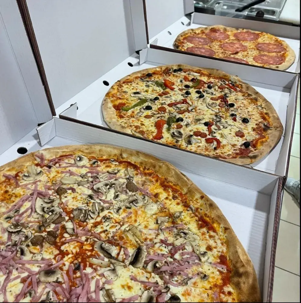 Menu_Mega Star Pizza_Romont_imagen_5