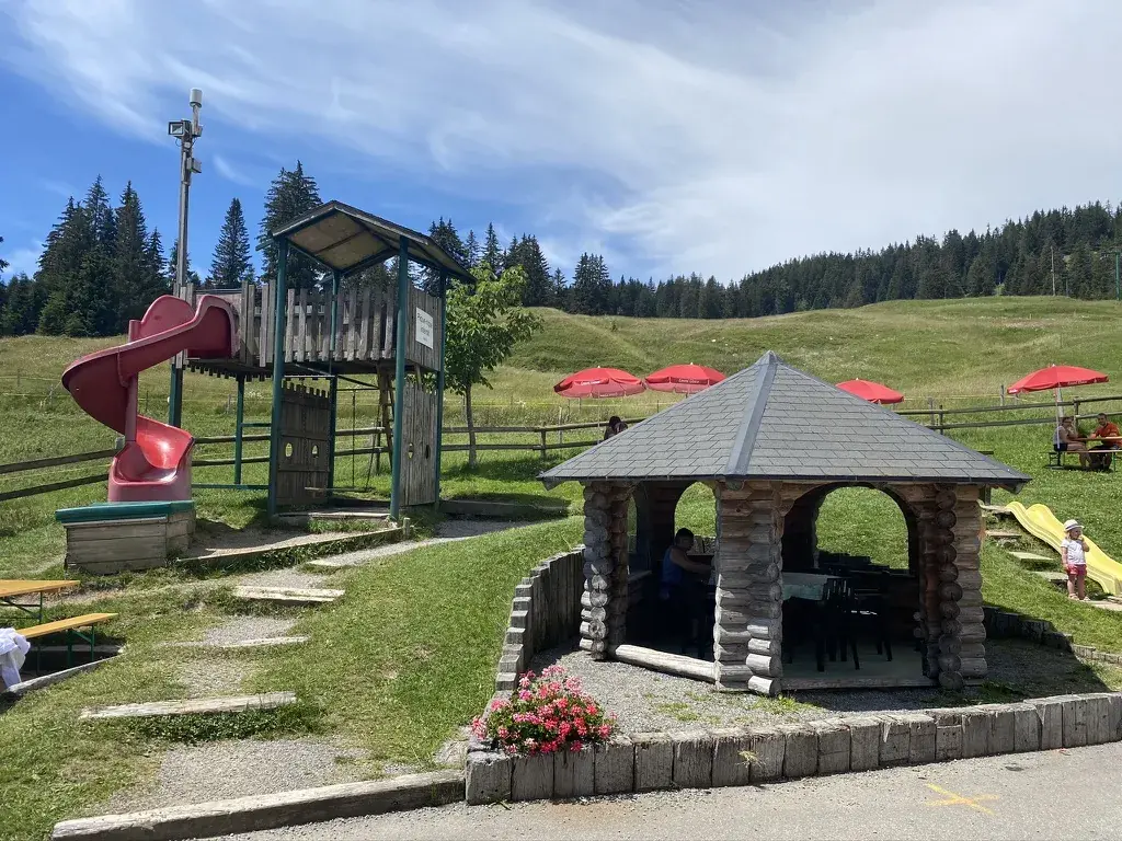 Elle Dee_La Cabane du Petit Oiseau_Châtel-Saint-Denis_avis