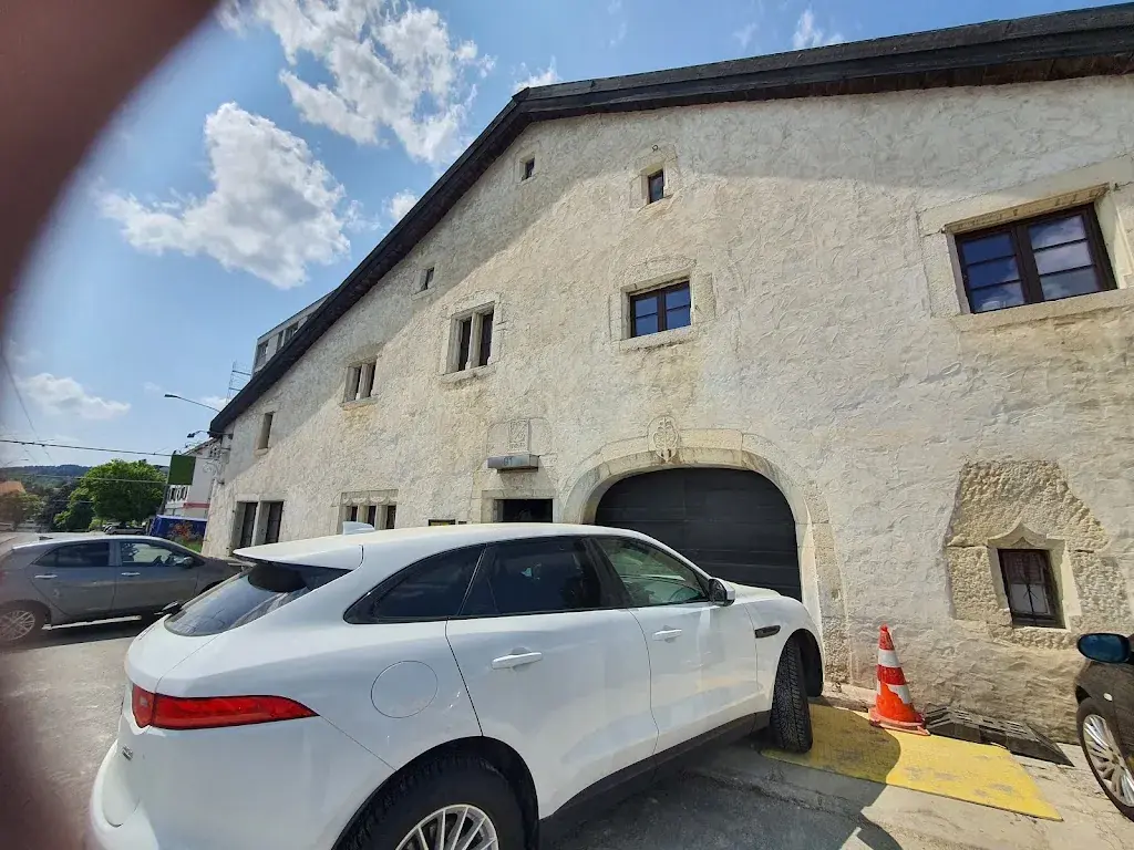 Sherina_La Cheminée_La Chaux-de-Fonds_review