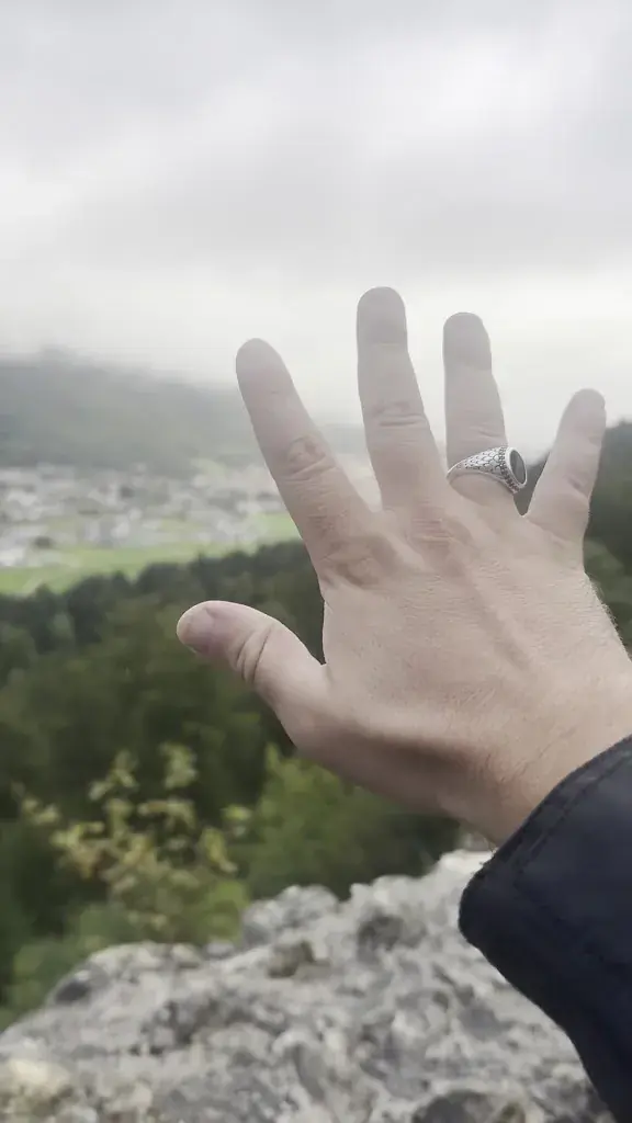 Fábio Santos_Erguel Castle_Sonvilier_review