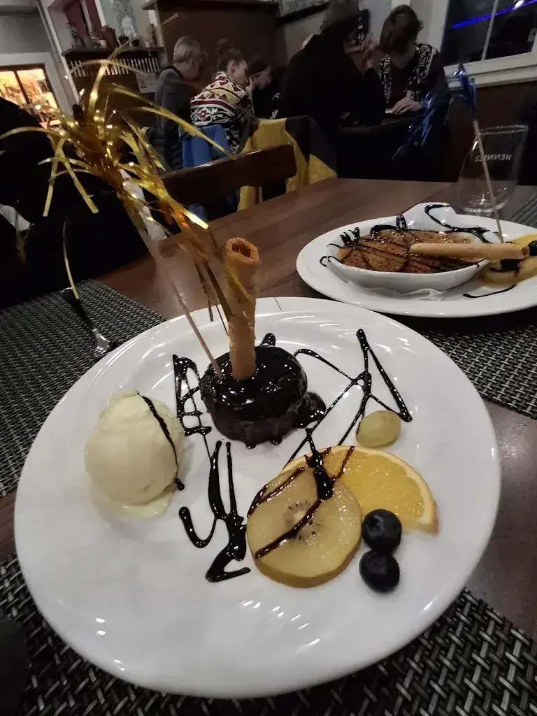 monica pronzini_Buffet du Funiculaire_Neuchâtel_Bewertung