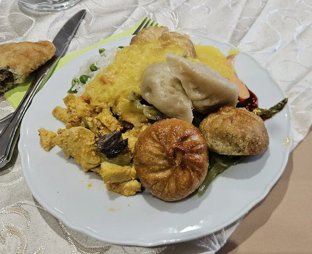 Victor Bloch_T Dolma momo_La Chaux-de-Fonds_avis