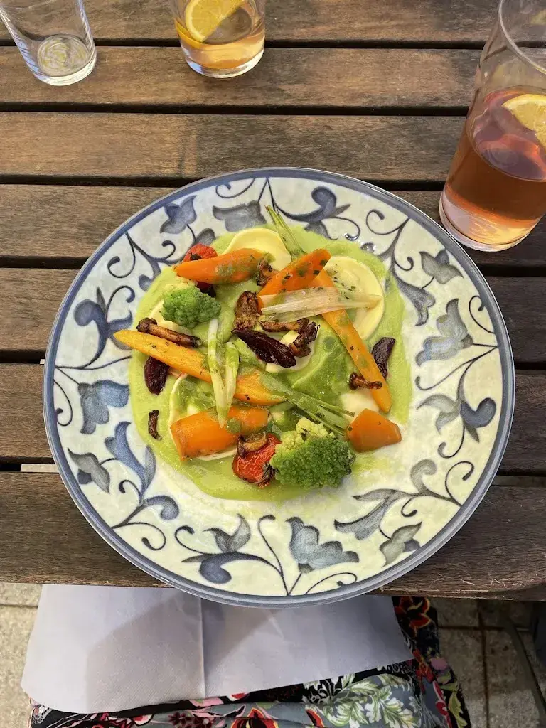 Isabelle Peloso_Belvédère_Fribourg_review