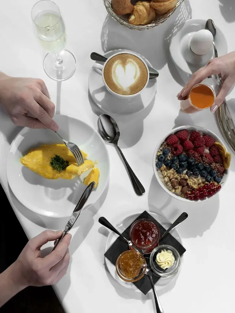 Menu_Restaurant Altitude bei Beausite Park Hotel_Wengen BE_image_6