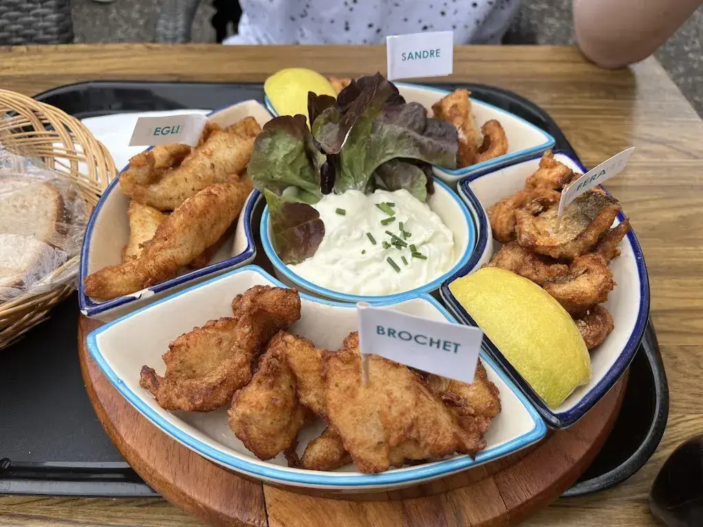 罗逸菲_Cabane du Pêcheur_Erlach_review