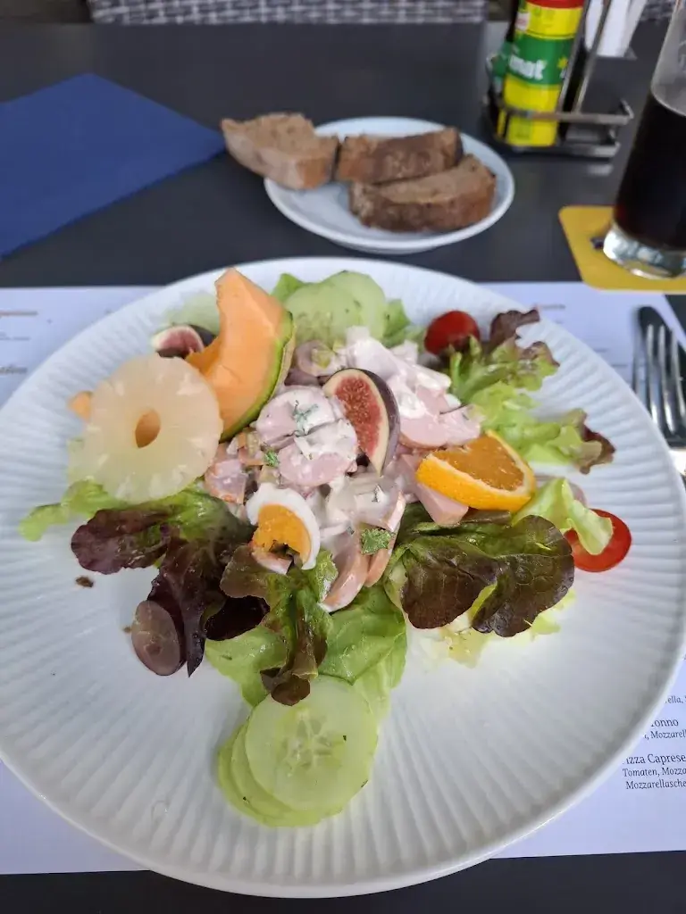 Siegmar Weber_Restaurant Strand in Vinelz_Vinelz_avis