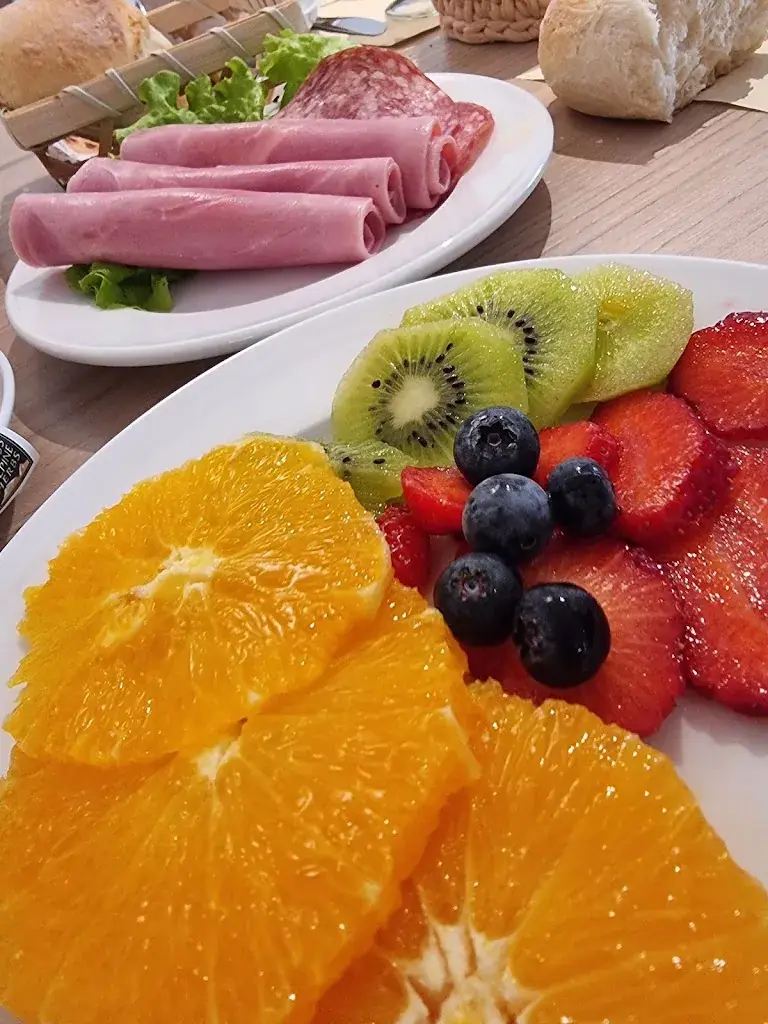 Franciska Ingold Schneider_Café Intermezzo_Erlach_avis