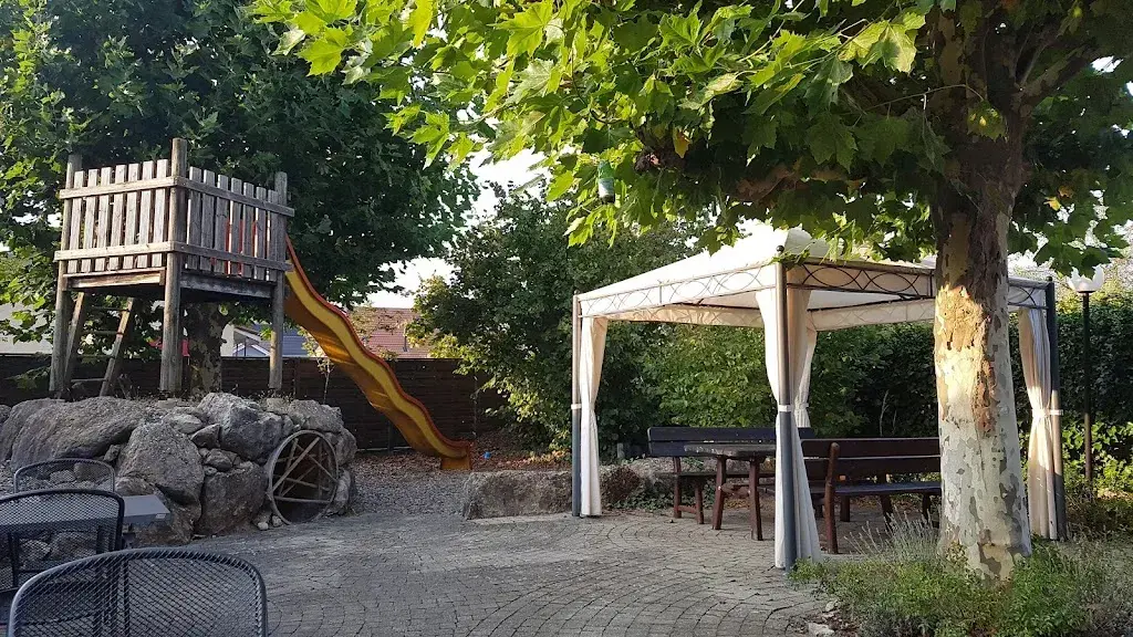 Detlef Kesselring_Bio Restaurant zum Kantonsschild_Galmiz_avis