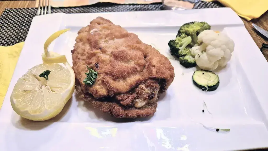 David van dyk_Rössli_Ins_review