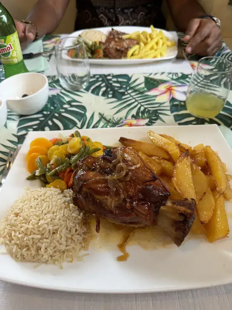 Diana Cristo_Restaurante Frohheim o Transmontano_Ins_recensione