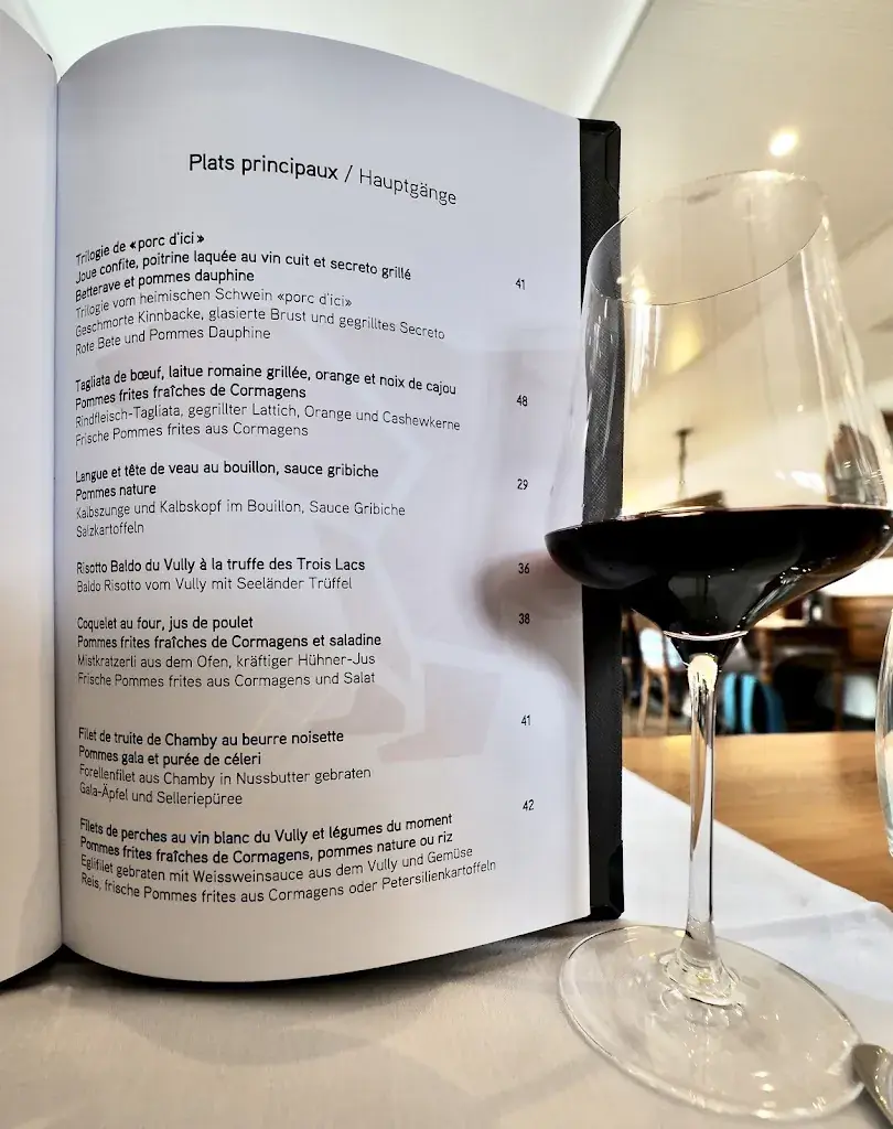 Sebastian Reiz_Romantik Hotel de l'Ours_Sugiez_review