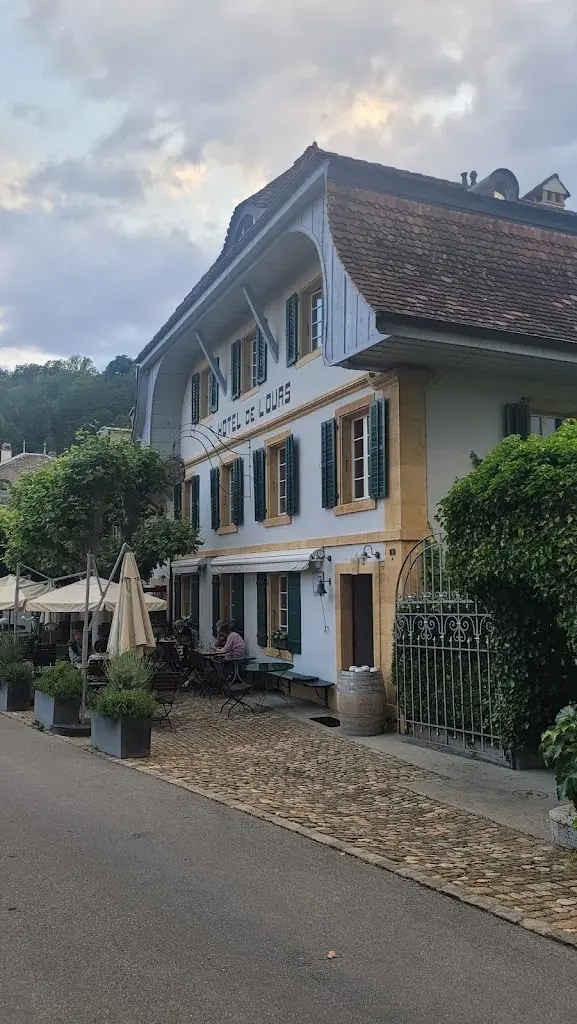 K. Urs Grütter_Romantik Hotel de l'Ours_Sugiez_review