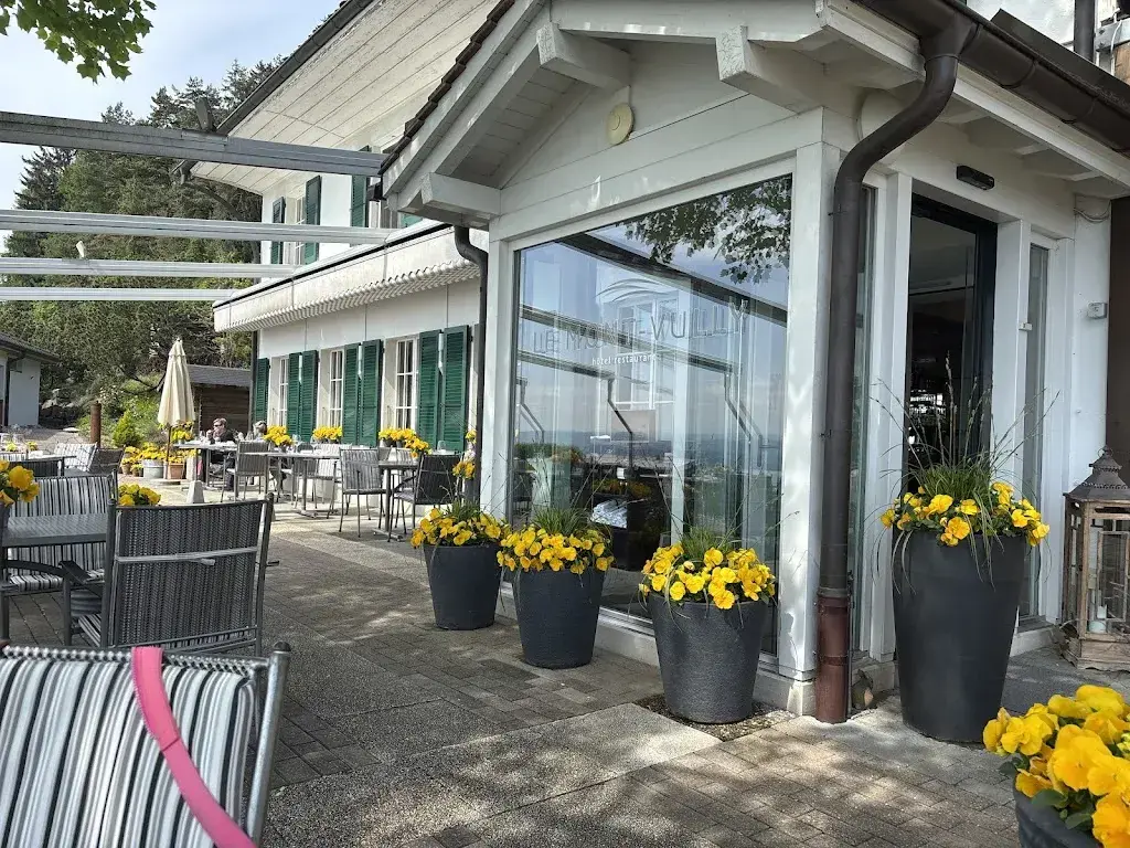 sema kmrl_Hôtel Restaurant Le Mont-Vully_Lugnorre_avis