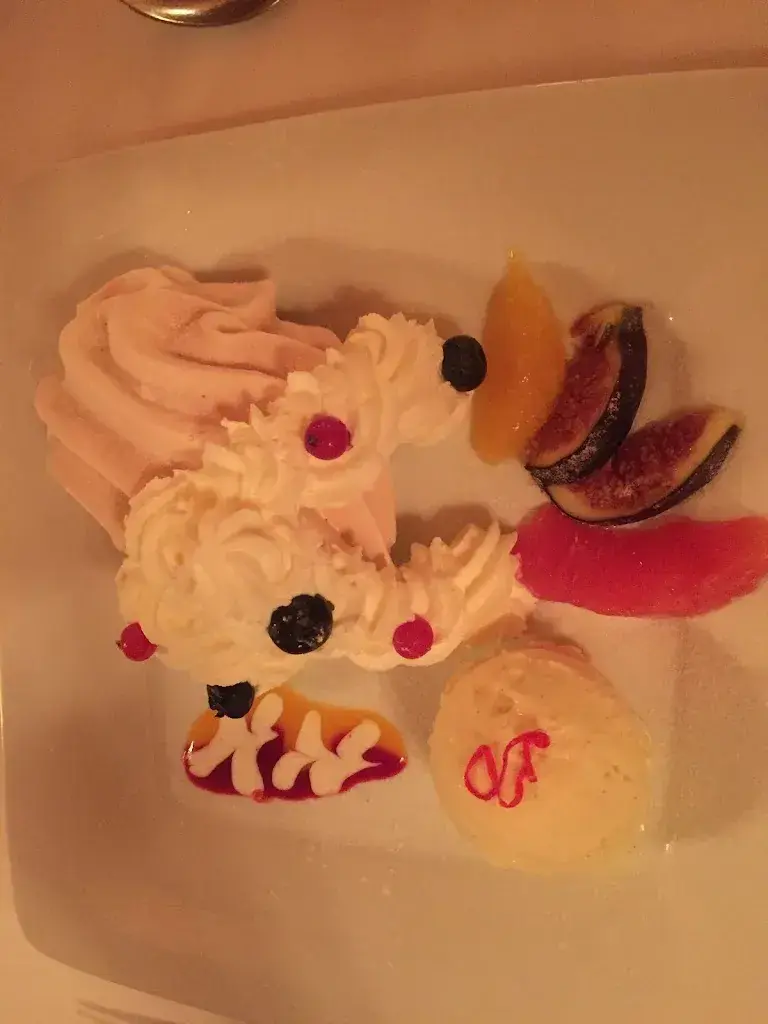 Gert-Jan Hartog_3 Fische_Lüscherz_review