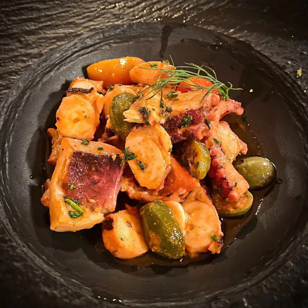 Gavin Chang_3 Fische_Lüscherz_review