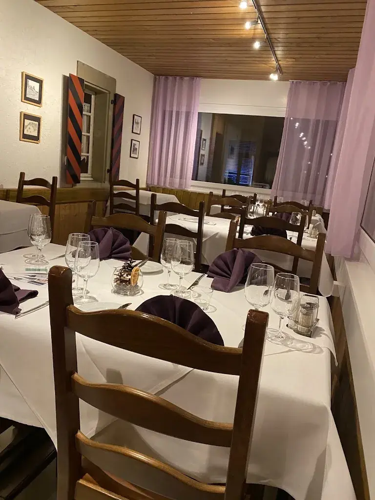 Schori's Bahnhof_Wiler bei Utzenstorf_slider_image_1