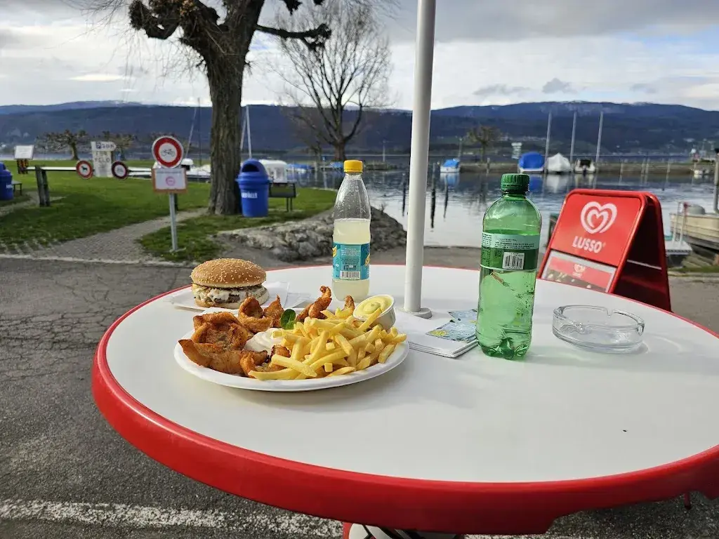 BISTRO BAR -LA BODEGA restaurant à Lüscherz