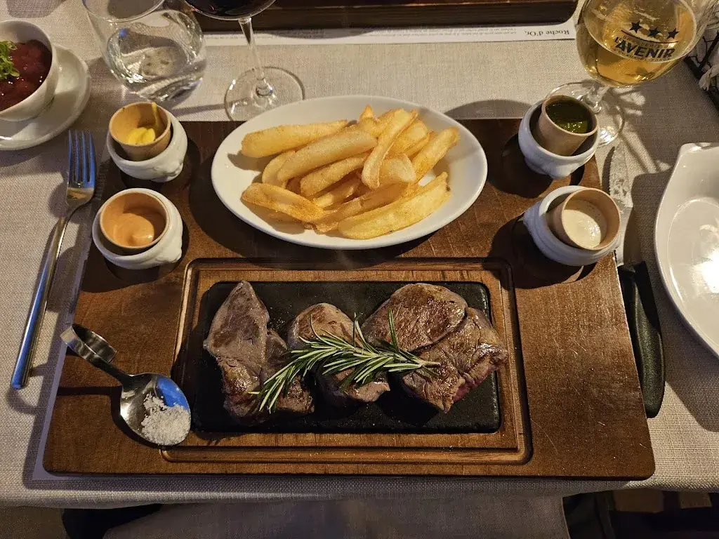 Auberge Bellevue_Roche-d'Or_slider_image_2