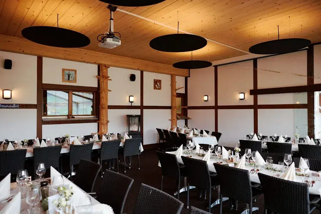 RESTAURANT CHEMI-HÜTTA restaurante en St. Silvester