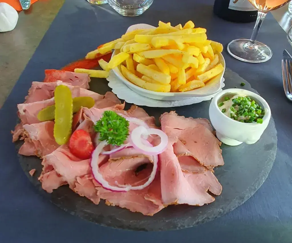 RESTAURANT CHEMI-HÜTTA_St. Silvester_slider_image_3