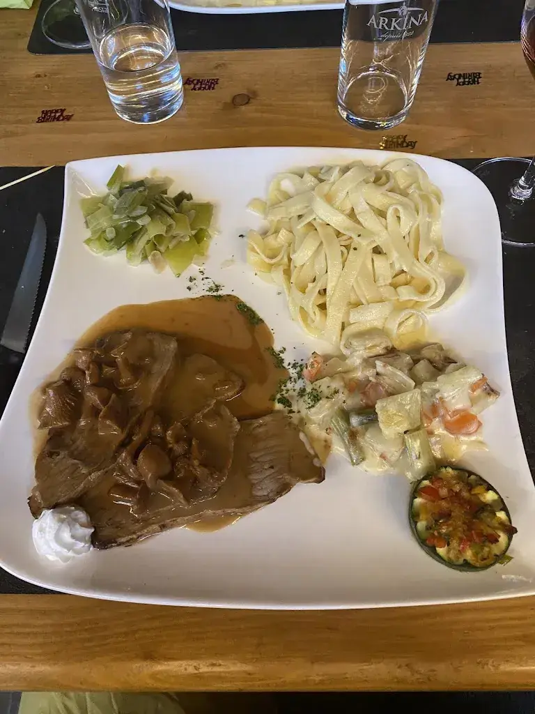 Chez Brigitte Et Nénuche ouvert seulement sur réservation restaurant à Autigny