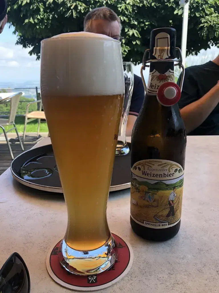 Bill Zhou_La Buvette_Prêles_review