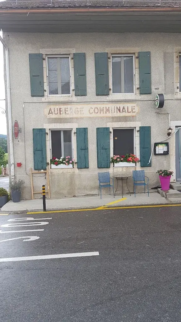 Pimo Mazurczak_Café du Jura_Saint-Oyens_review